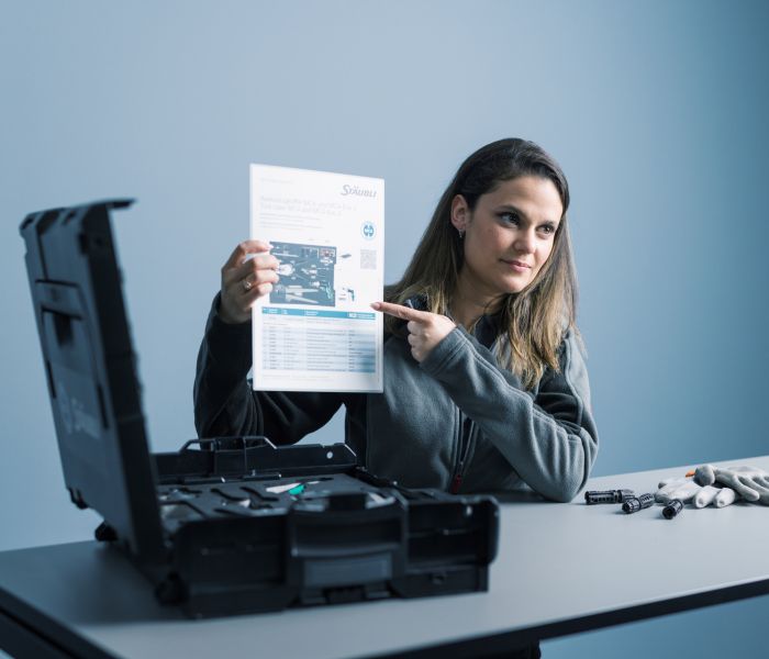 Hände anlegen: Erleben Sie live Crimp- und Montage-Techniken am Stäubli Stand (Foto: Stäubli Electrical Connectors AG)